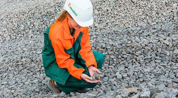 02_images_field-services_for_aggregates_metso.jpg